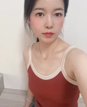 极品气质美女身材娇小