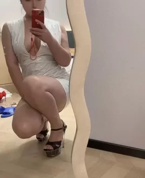 丰满奶子大