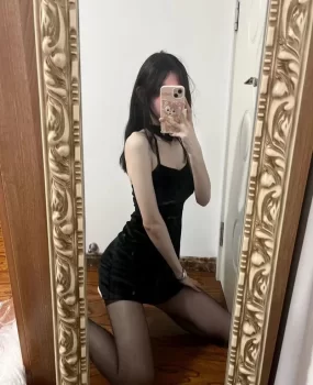 瘦小苗条的小仙女，可以舌吻，性价比很高